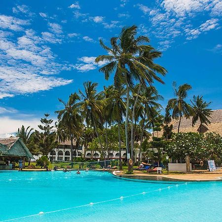 Reef Hotel Mombasa Esterno foto