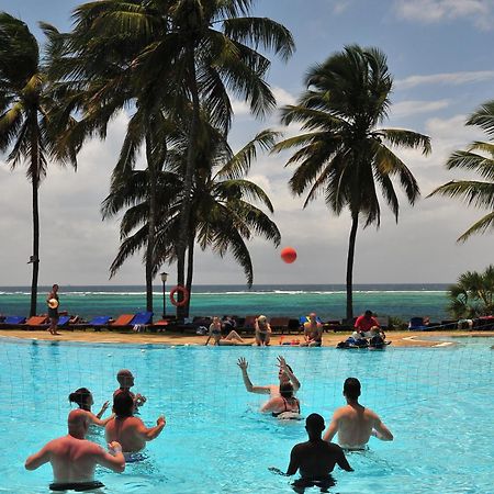 Reef Hotel Mombasa Esterno foto
