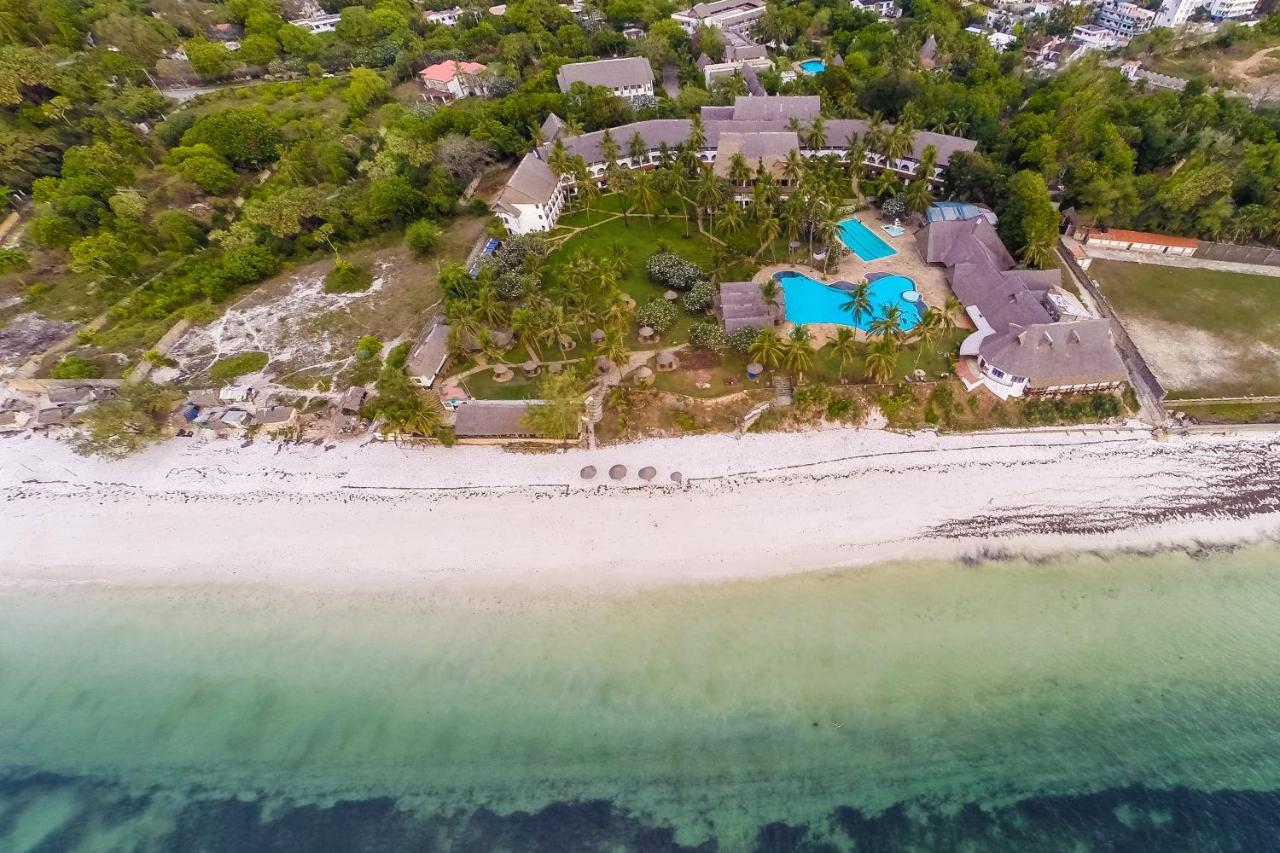 Reef Hotel Mombasa Esterno foto