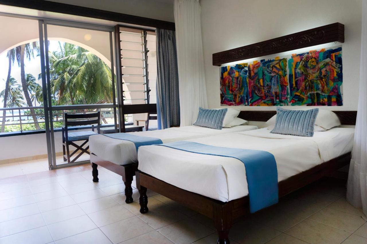 Reef Hotel Mombasa Esterno foto
