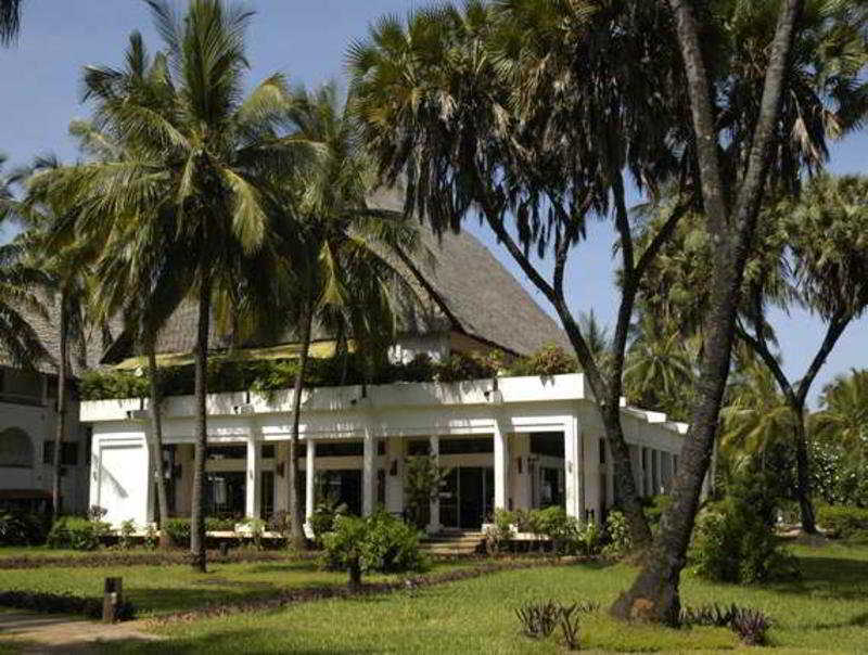 Reef Hotel Mombasa Esterno foto