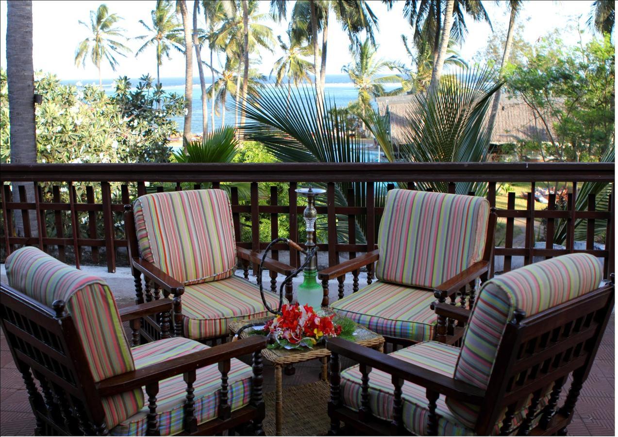 Reef Hotel Mombasa Esterno foto