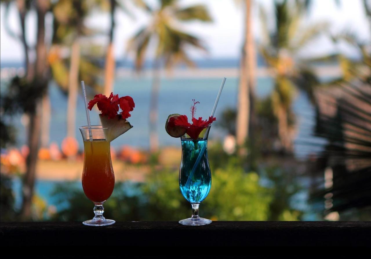 Reef Hotel Mombasa Esterno foto