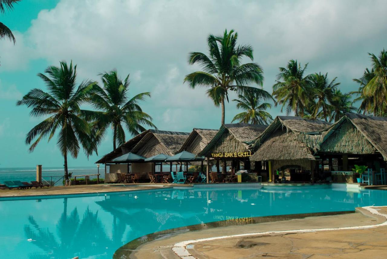 Reef Hotel Mombasa Esterno foto