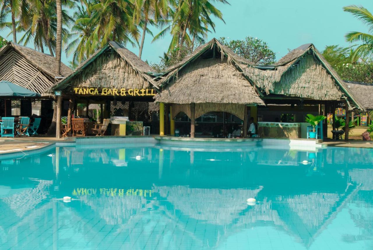 Reef Hotel Mombasa Esterno foto