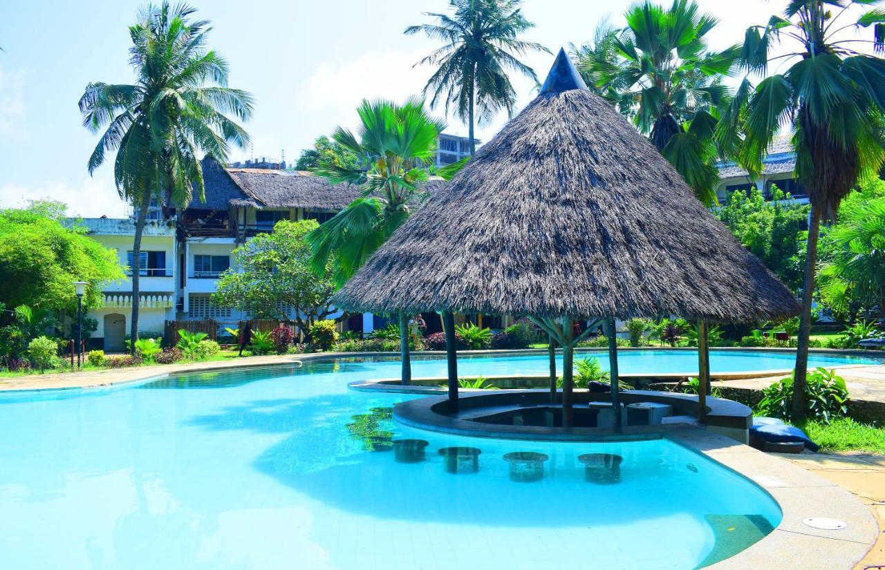 Reef Hotel Mombasa Esterno foto